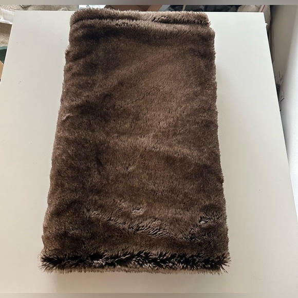 Restoration Hardware Throw Blanket Lounge Brown Luxe Faux Fur 50.5x66.5 - Picture 1 of 5